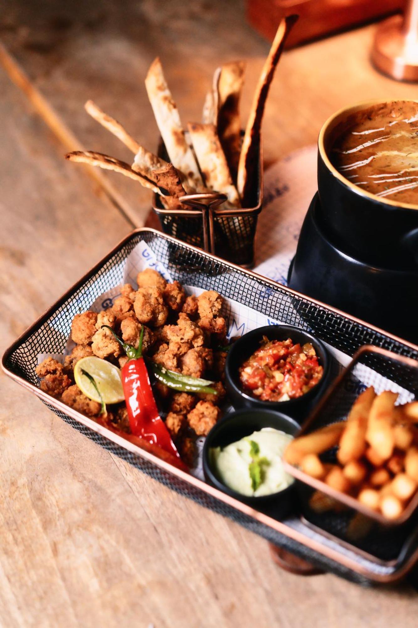 호텔 마라사 사로바르 포티코 - 라즈콧 외부 사진