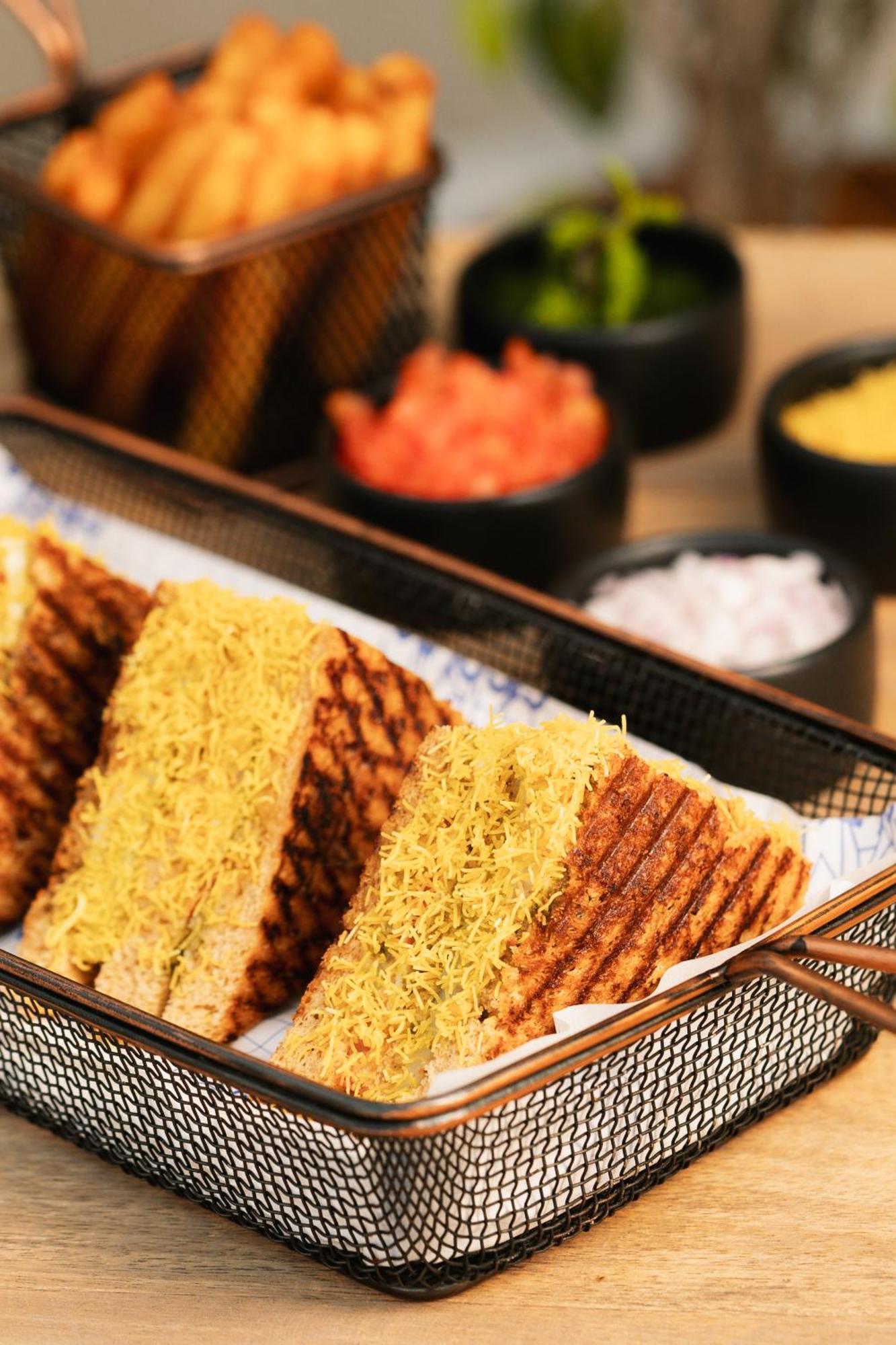 호텔 마라사 사로바르 포티코 - 라즈콧 외부 사진